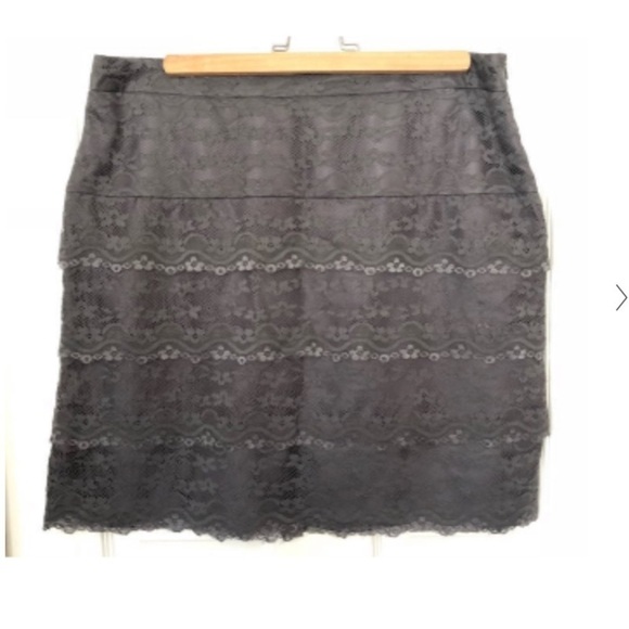 Larry Levine Grey Lace Layer Pencil Skirt Size 10 Career Cocktail Workwear - Picture 1 of 7